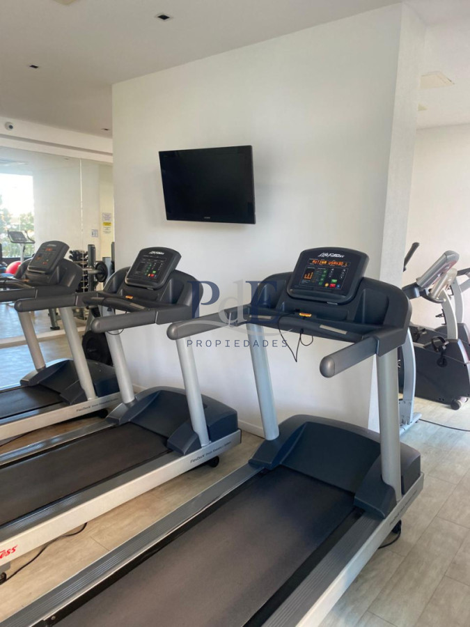 Apartamento amplio de categoría con vista a Playa Mansa y Playa Brava - Imagen 20