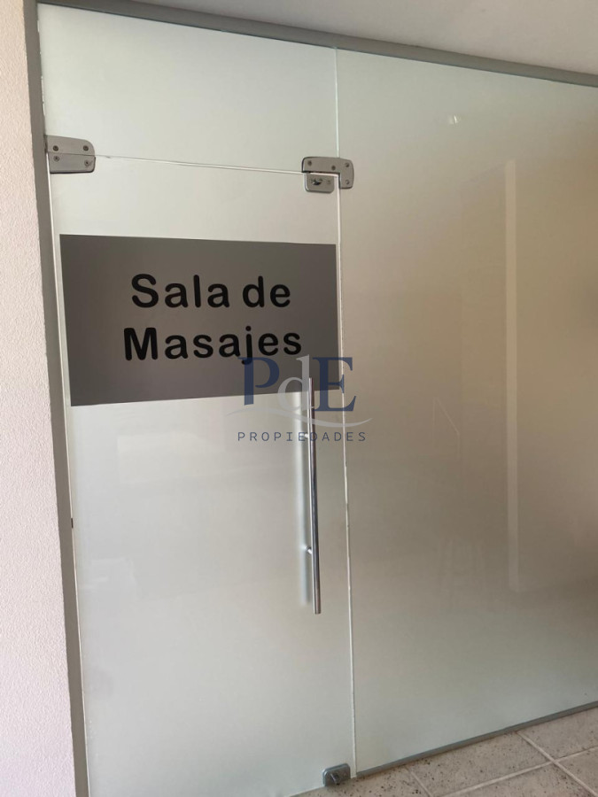 Apartamento amplio de categoría con vista a Playa Mansa y Playa Brava - Imagen 23