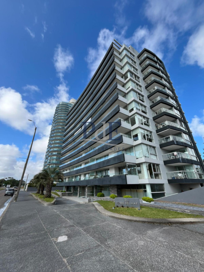Apartamento en alquiler | 2 dormitorios y medio, Torre del Mar. Ubicación: Pine Beach, Punta del Este - Imagen 13