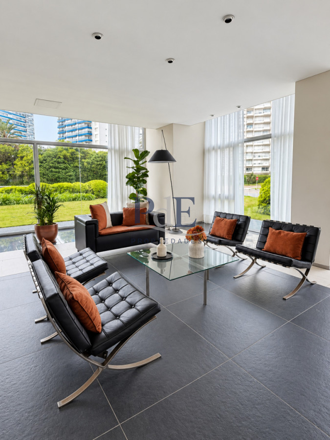 Apartamento en venta | The Forest Tower I, piso alto, 3 dormitorios, 2 suites, amoblado, a 50 m del mar. Ubicación: Aidy Grill, Punta del Este - Imagen 50