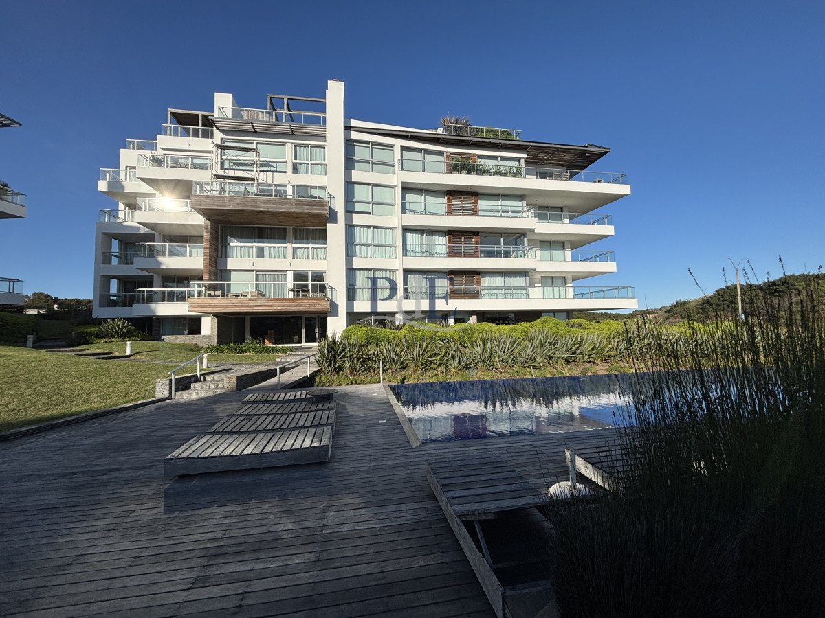 Apartamento en venta | Frente al mar, 3 suites y amoblado en Brava 28. Ubicación: Playa Brava, Punta del Este
