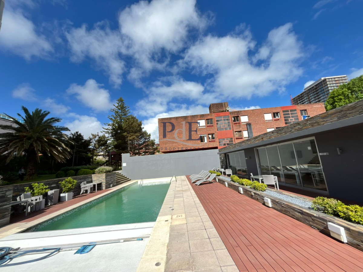 Apartamento en alquiler | 2 dormitorios y medio, Torre del Mar. Ubicación: Pine Beach, Punta del Este - Imagen 19
