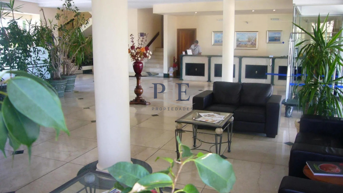 Hotel 4 estrellas y desarrollo inmobiliario en venta | Punta del Este. - Imagen 1
