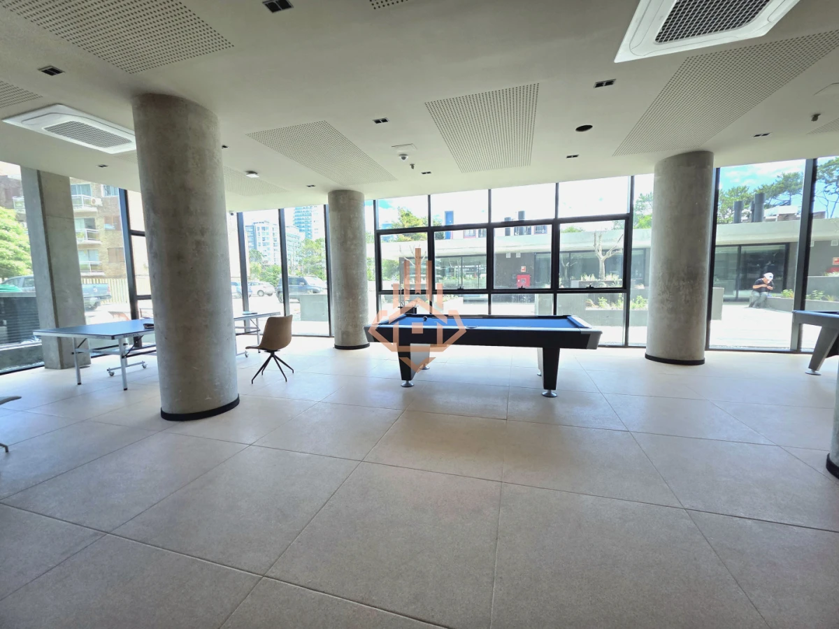 Apartamento en venta 2 dormitorios en Torres del este