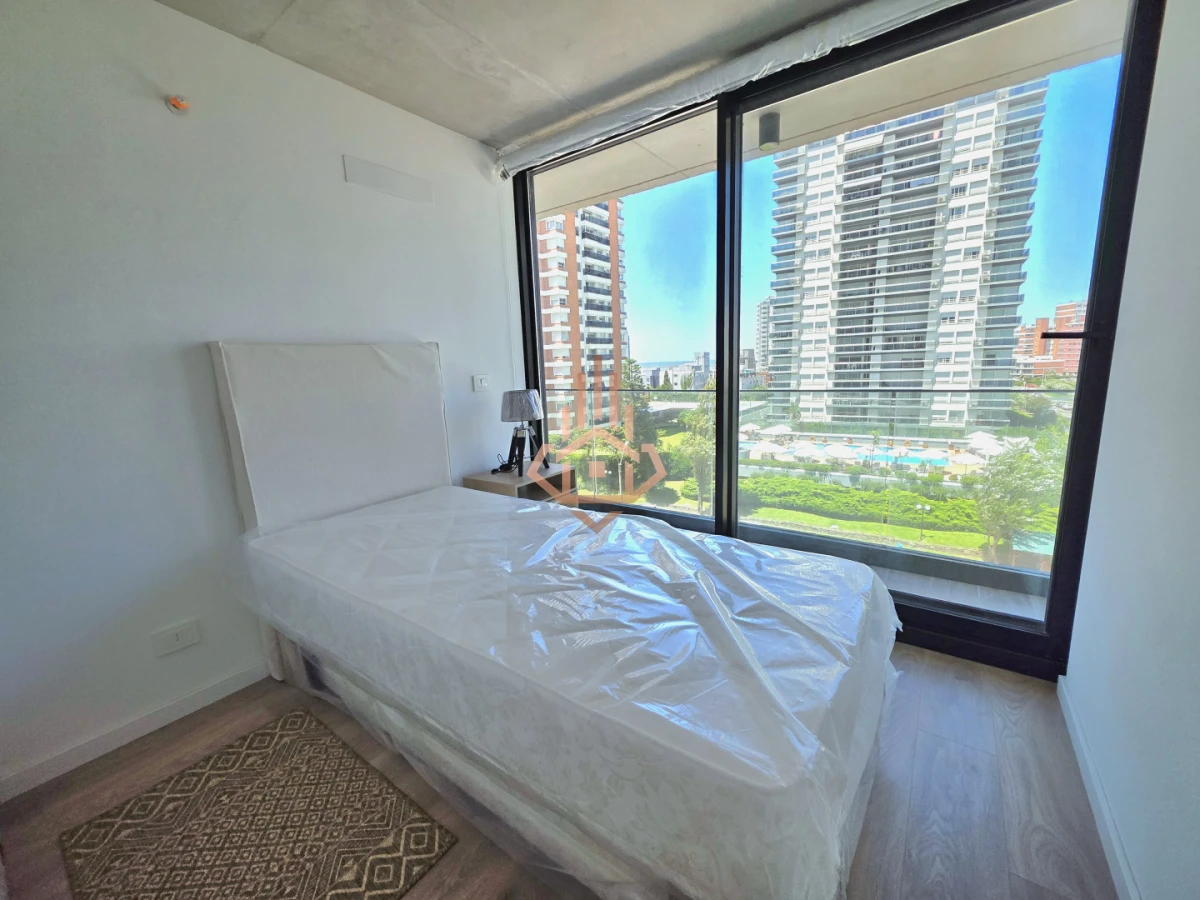 Apartamento en venta 2 dormitorios en Torres del este