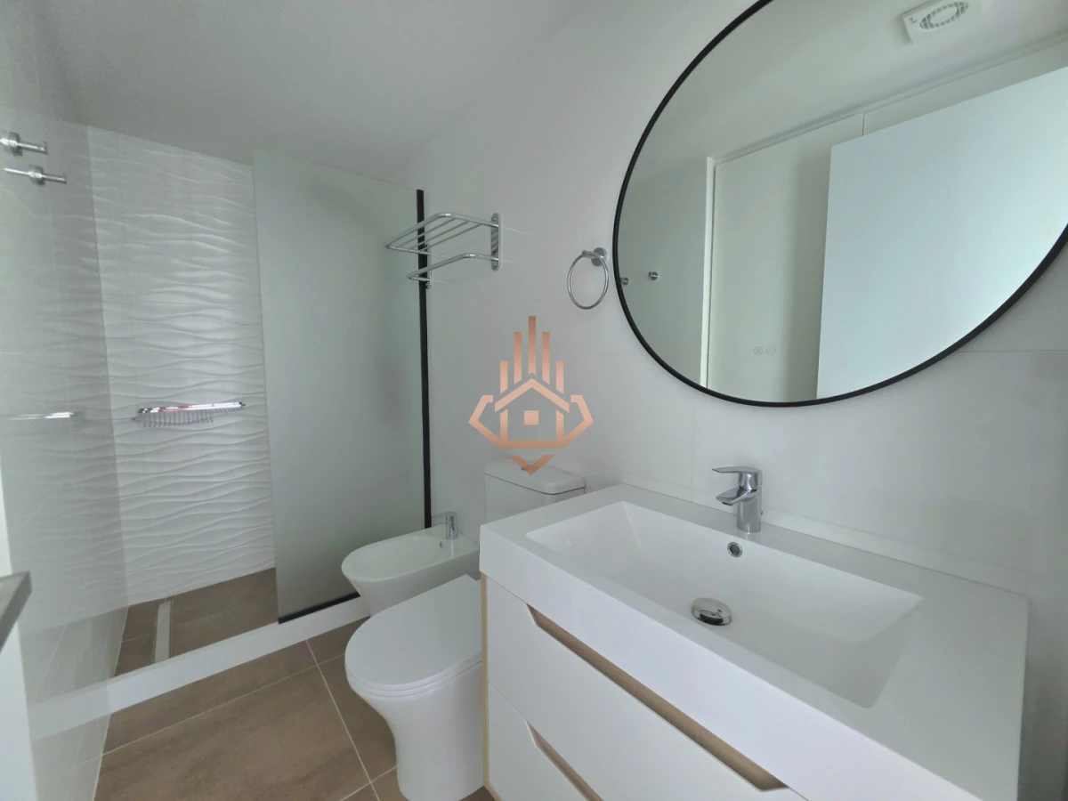 Apartamento en venta 2 dormitorios en Torres del este