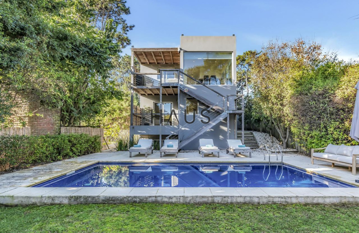 Casa ID.516 - Moderna casa en Montoya, a pasos del mar y de todos los servicios