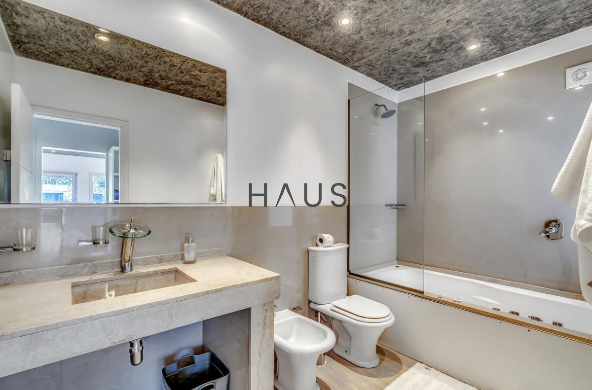 Casa ID.516 - Moderna casa en Montoya, a pasos del mar y de todos los servicios