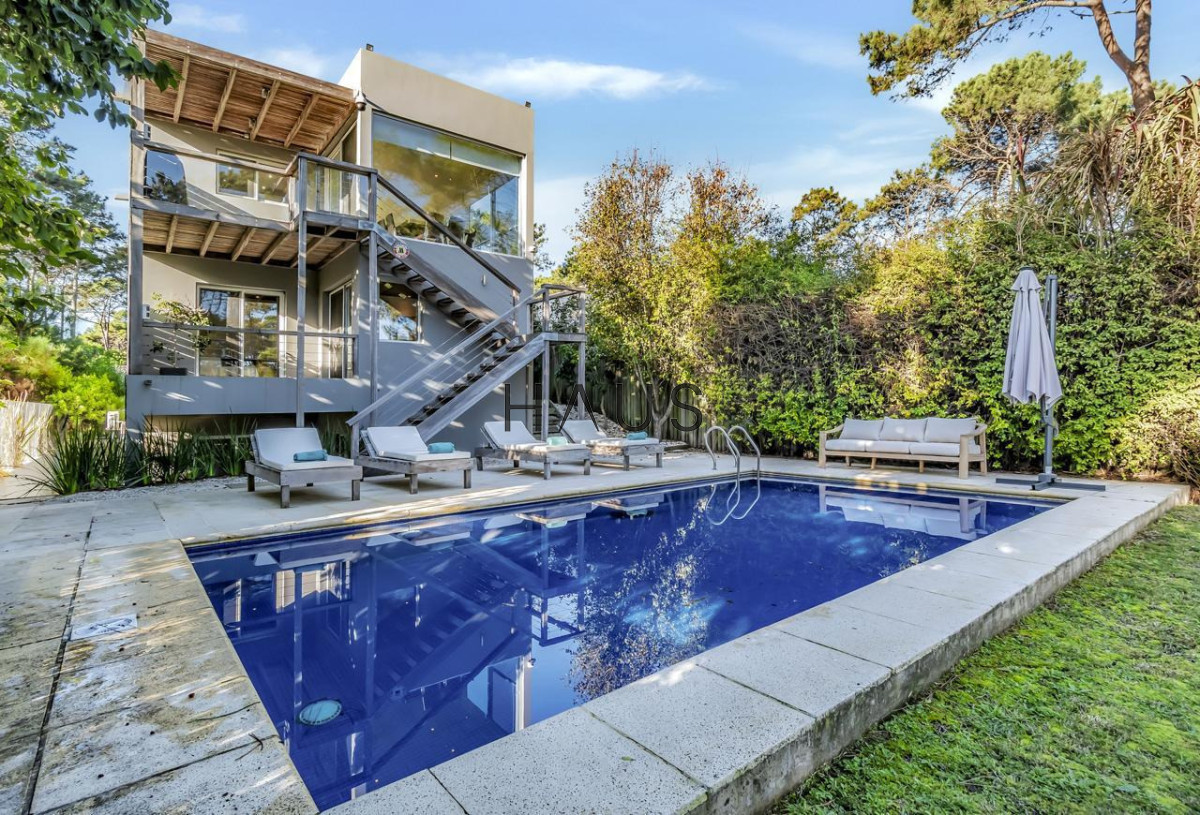 Casa ID.516 - Moderna casa en Montoya, a pasos del mar y de todos los servicios