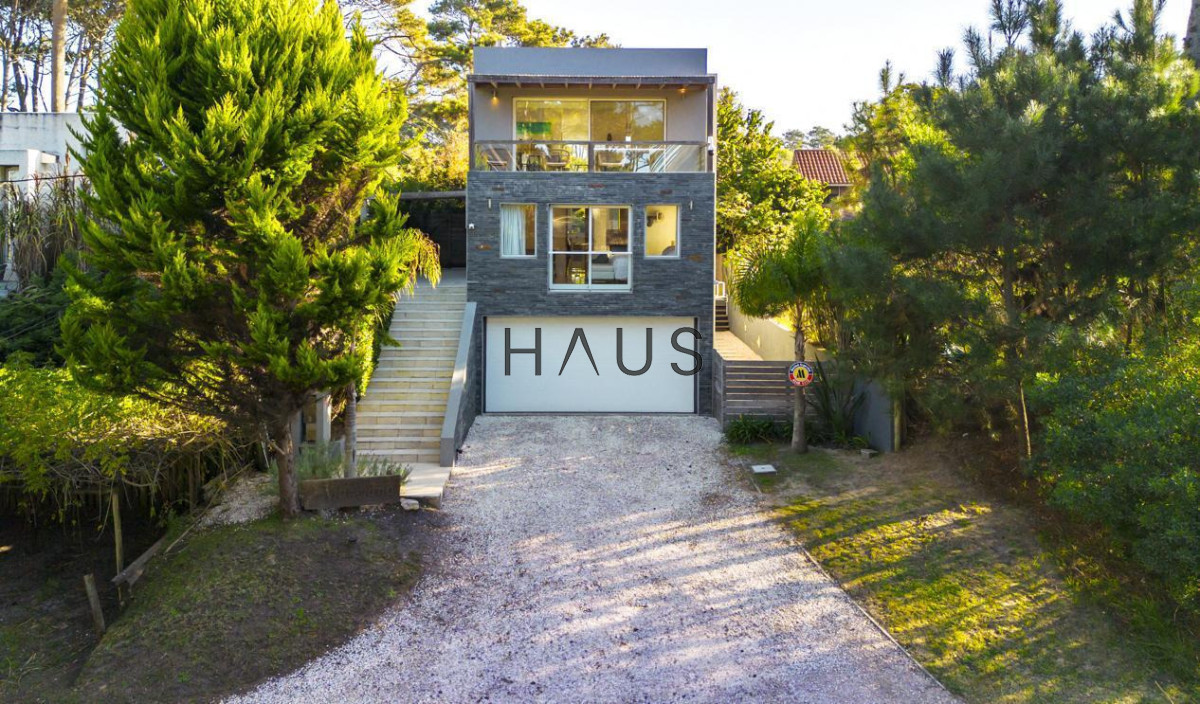 Casa ID.516 - Moderna casa en Montoya, a pasos del mar y de todos los servicios