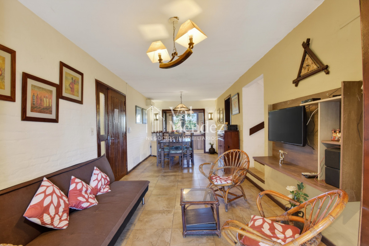 Casa ID.3868 - VENTA CASA DE 3 DORMITORIOS EN EL CHORRO