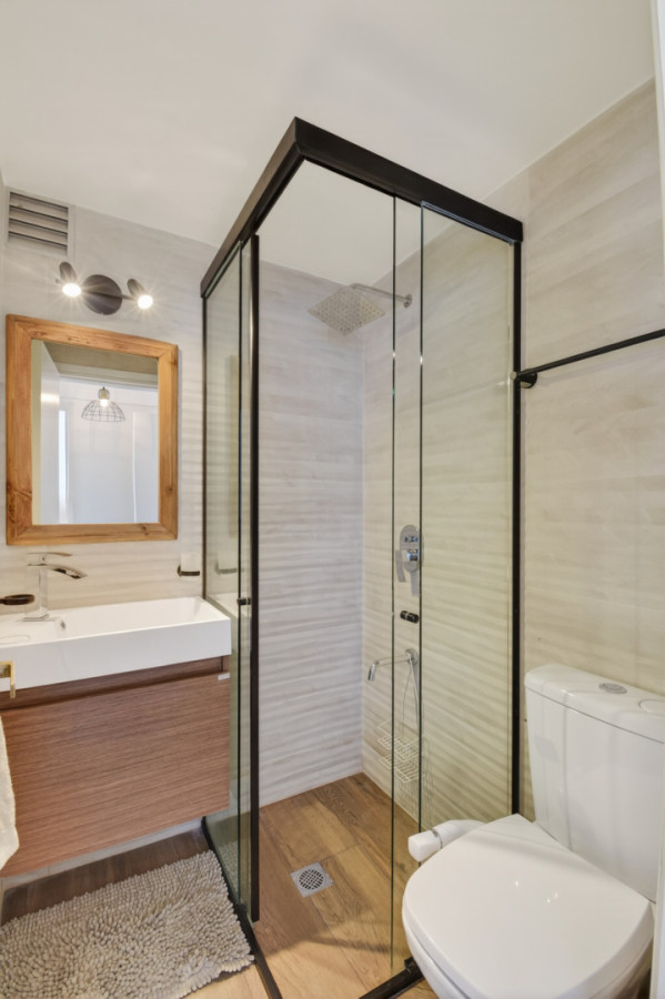 Apartamento ID.21098778 - VENTA APARTAMENTO REMODELADO 2 D 2 B EN PENINSULA