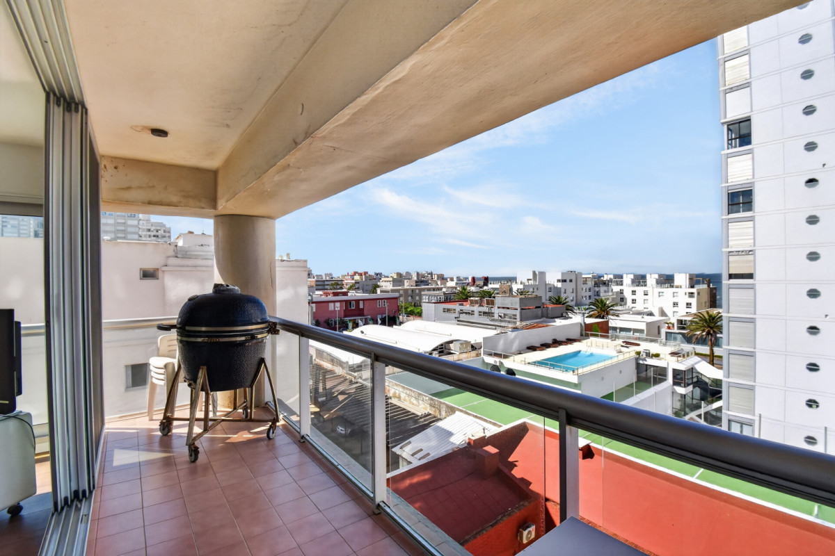 Apartamento ID.21098778 - VENTA APARTAMENTO REMODELADO 2 D 2 B EN PENINSULA
