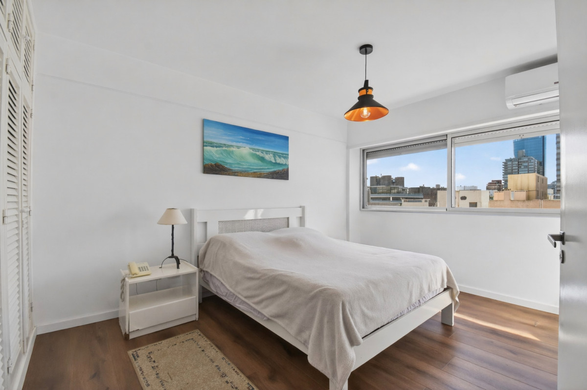 Apartamento ID.21098778 - VENTA APARTAMENTO REMODELADO 2 D 2 B EN PENINSULA