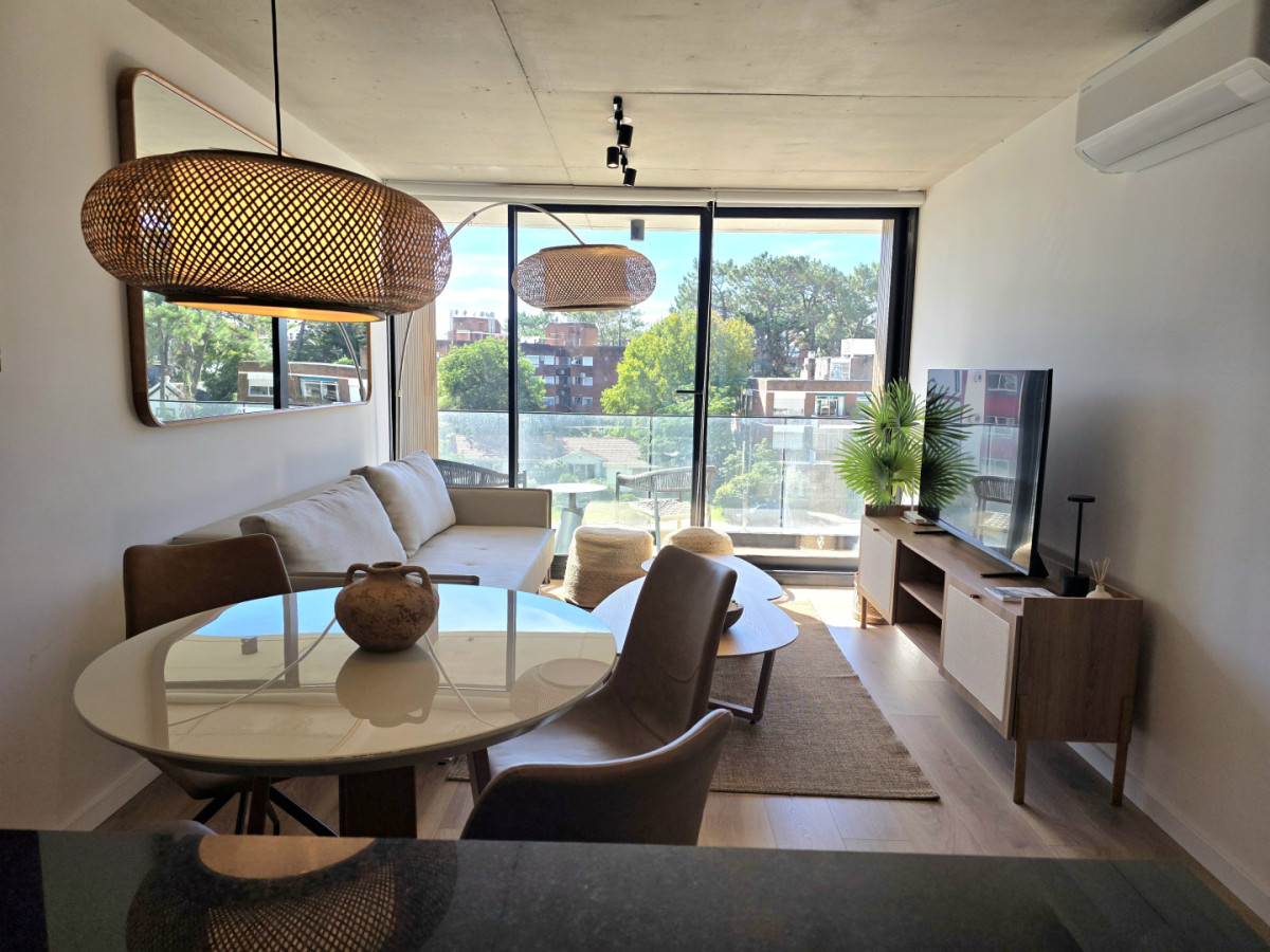 Apartamento ID.21098767 - VENTA 1 DORM AMUEBLADO EN TORRES DEL ESTE 