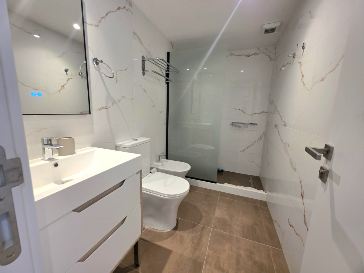 Apartamento ID.21098767 - VENTA 1 DORM AMUEBLADO EN TORRES DEL ESTE 