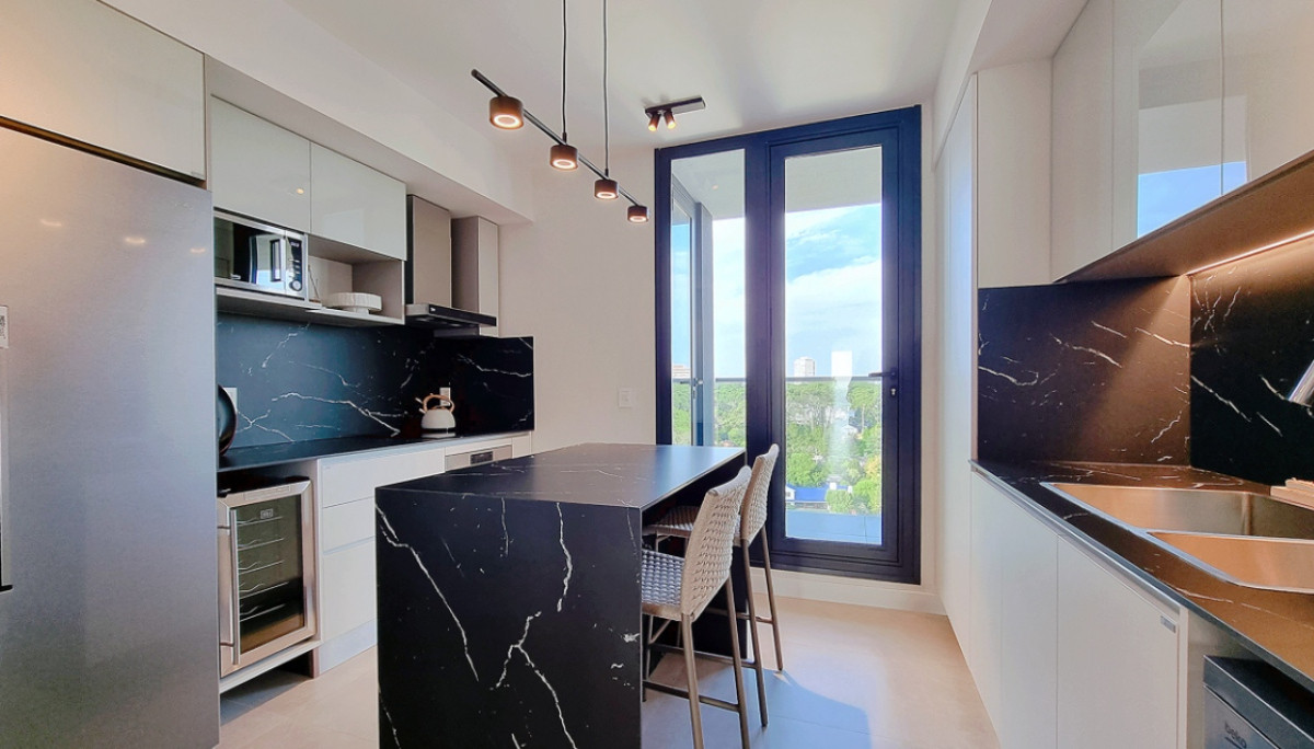 Apartamento ID.21098507 - Apartamento en alquiler 3 dormitorios en Zona Mansa