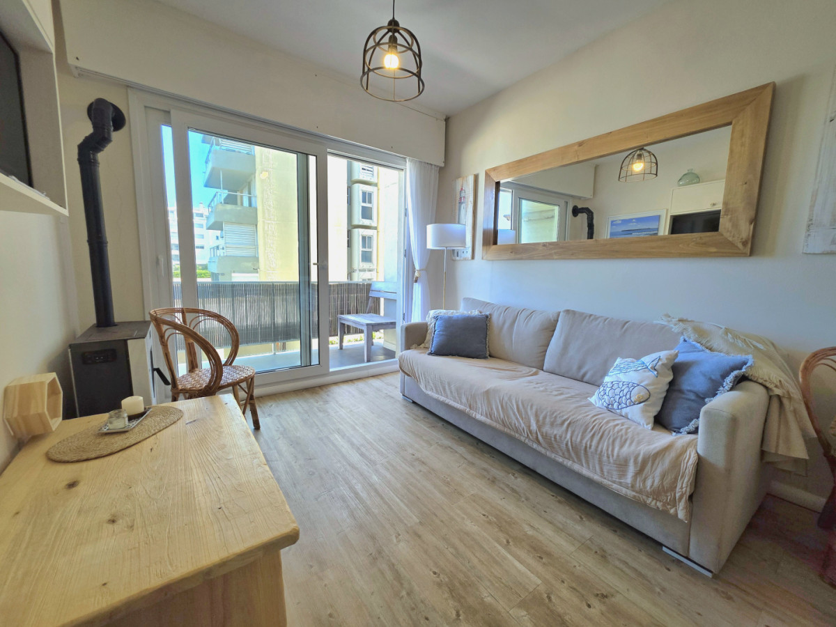 Apartamento ID.21098709 - Alquiler anual en peninsula!