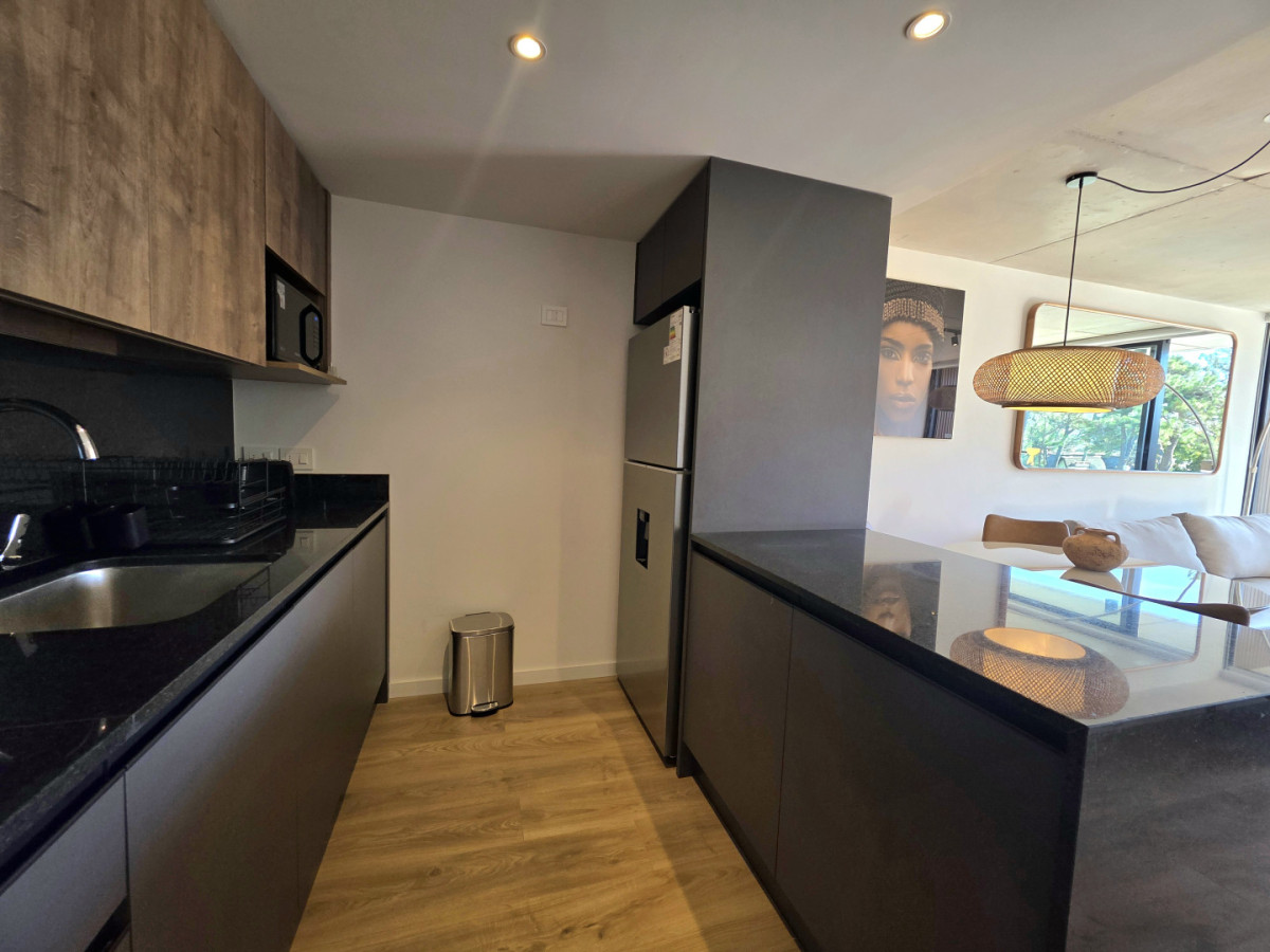 Apartamento ID.21098767 - VENTA 1 DORM AMUEBLADO EN TORRES DEL ESTE 