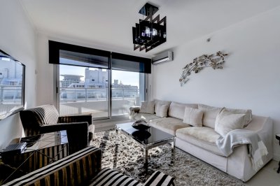 Depto en venta de 3 dormitorios  piso alto!