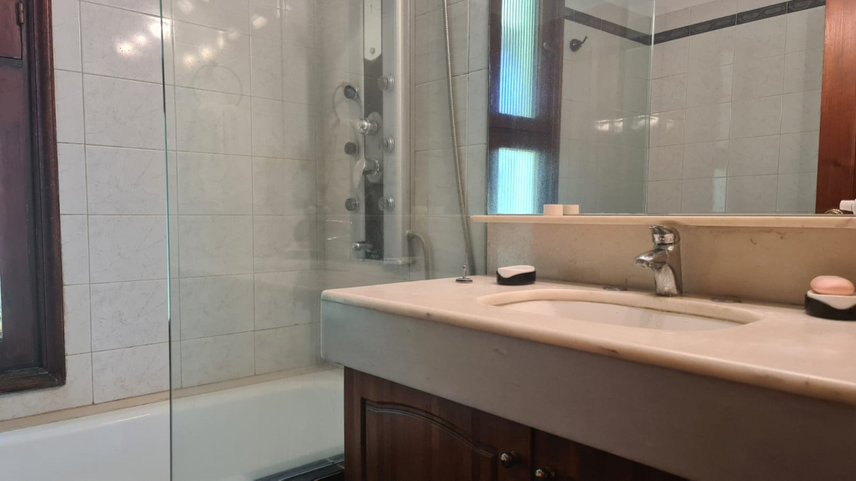 Casa ID.21097671 - Casa en venta 6 dormitorios 