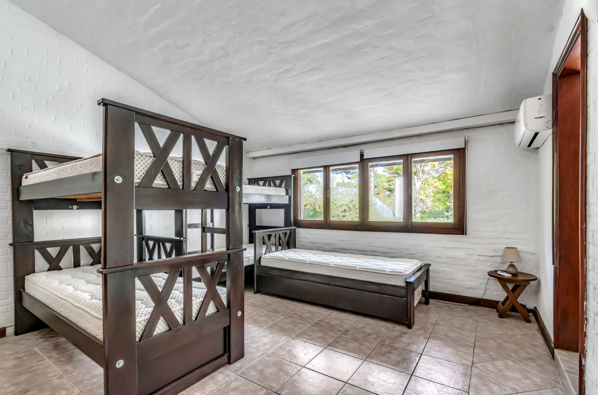 Casa ID.21097671 - Casa en venta 6 dormitorios 