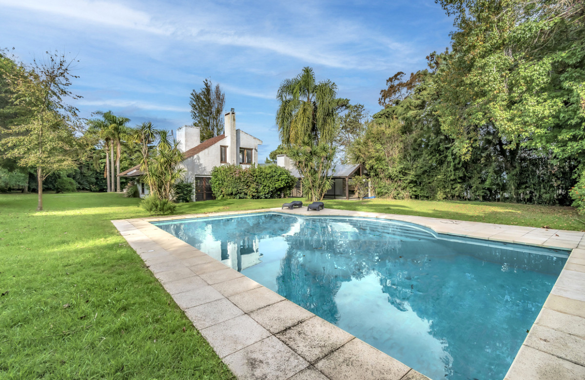 Casa ID.21097671 - Casa en venta 6 dormitorios 