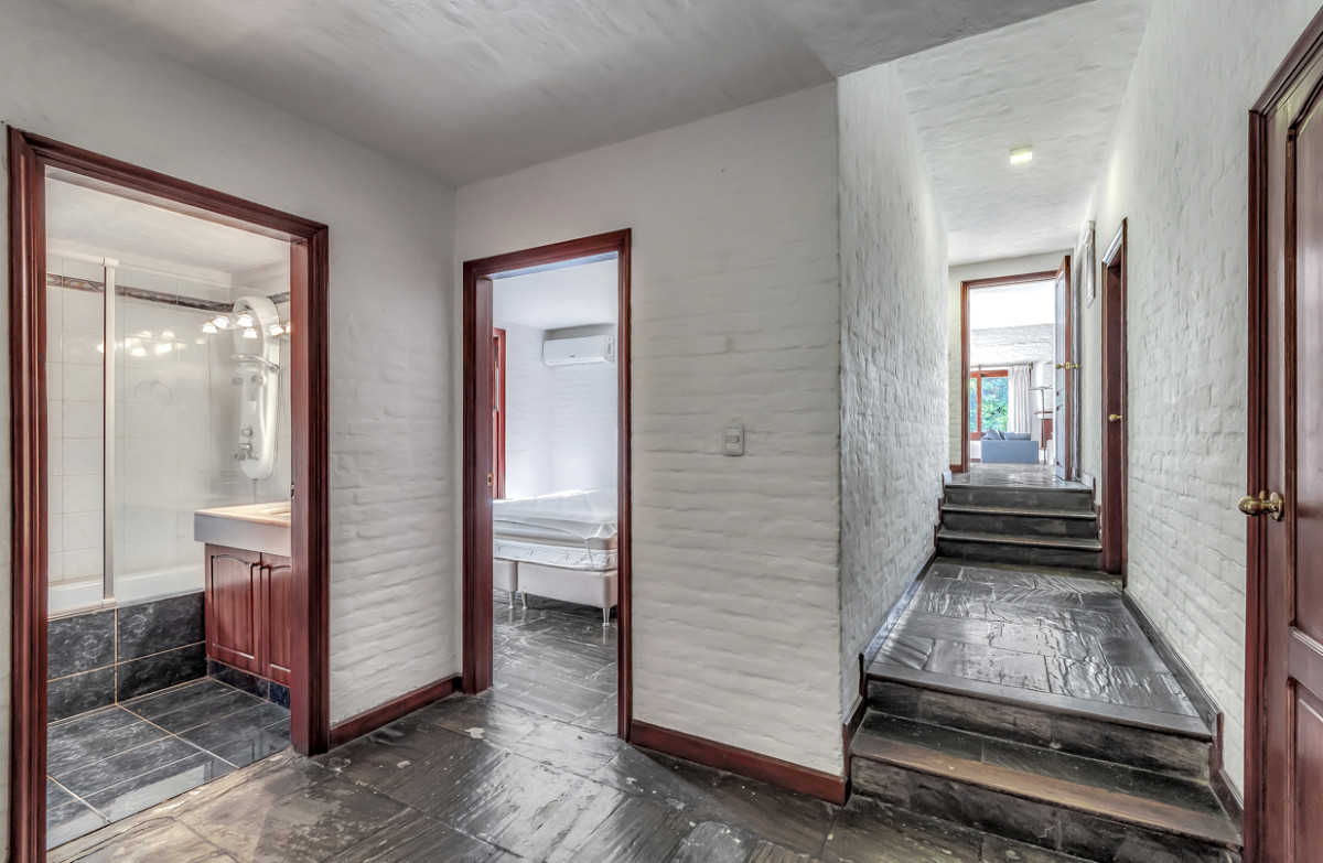 Casa ID.21097671 - Casa en venta 6 dormitorios 