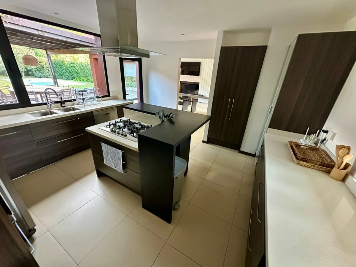 Casa ID.21098662 - ALQUILER ANUAL EN BARRIO PRIVADO LA ARBOLADA