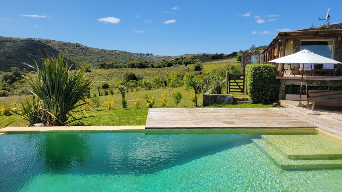 Chacra ID.21093936 - CHACRA EN VENTA EN SIERRAS DE MALDONADO 3 DORMITORIOS MAS CASA DE CASEROS