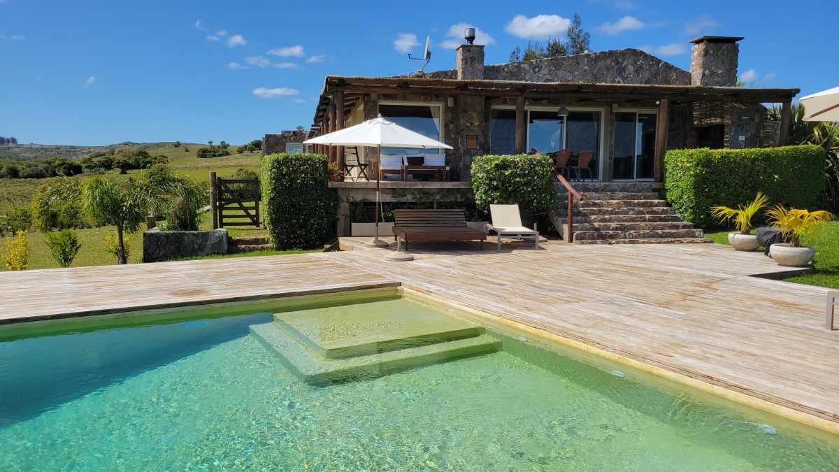 Chacra ID.21093936 - CHACRA EN VENTA EN SIERRAS DE MALDONADO 3 DORMITORIOS MAS CASA DE CASEROS