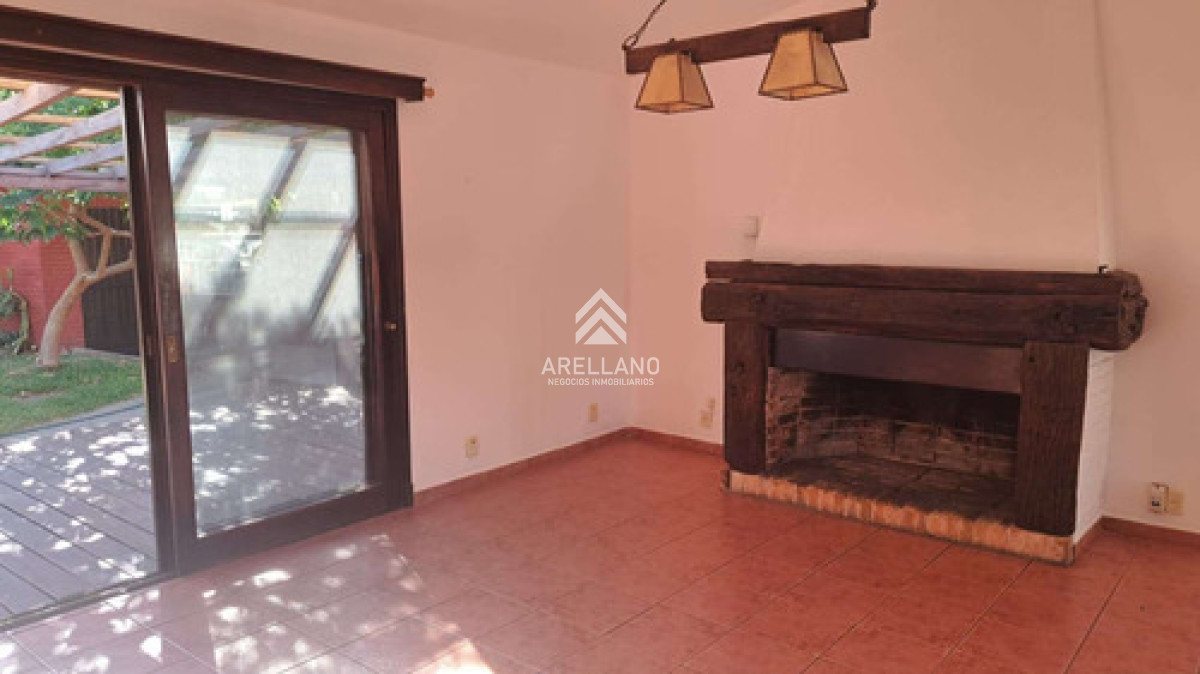 Casa ID.6087 - Venta Casa En Punta Del Este Con Amplios Espacios