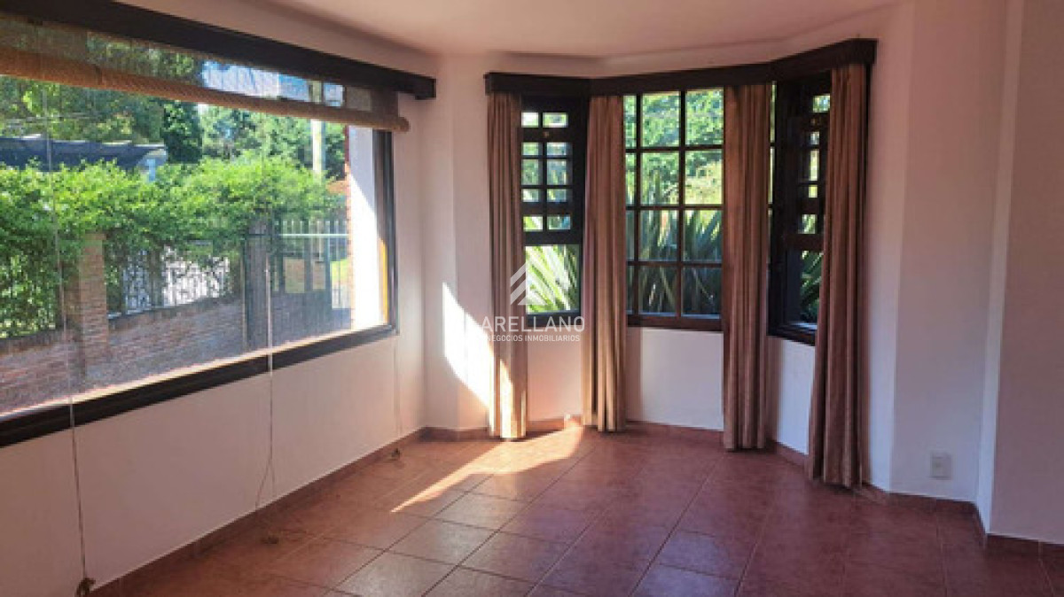 Casa ID.6087 - Venta Casa En Punta Del Este Con Amplios Espacios