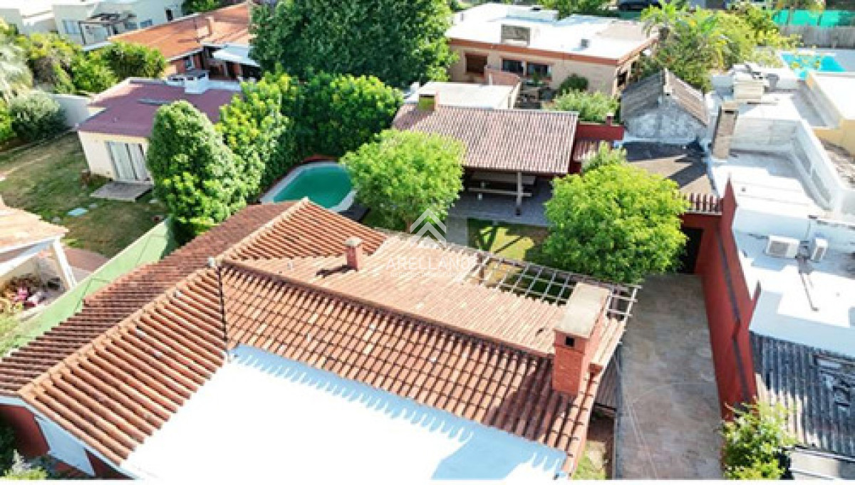 Casa ID.6087 - Venta Casa En Punta Del Este Con Amplios Espacios