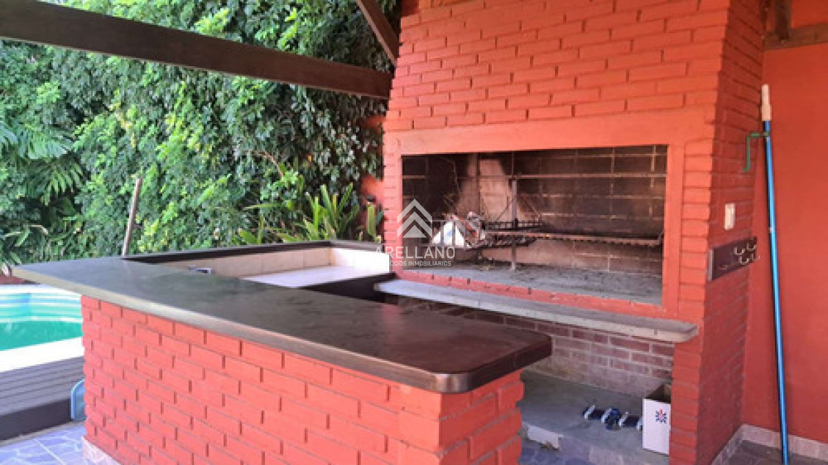 Casa ID.6087 - Venta Casa En Punta Del Este Con Amplios Espacios