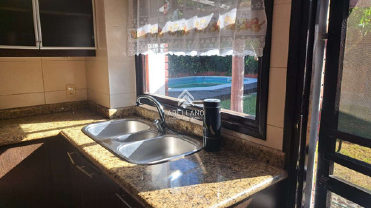 Casa ID.6087 - Venta Casa En Punta Del Este Con Amplios Espacios