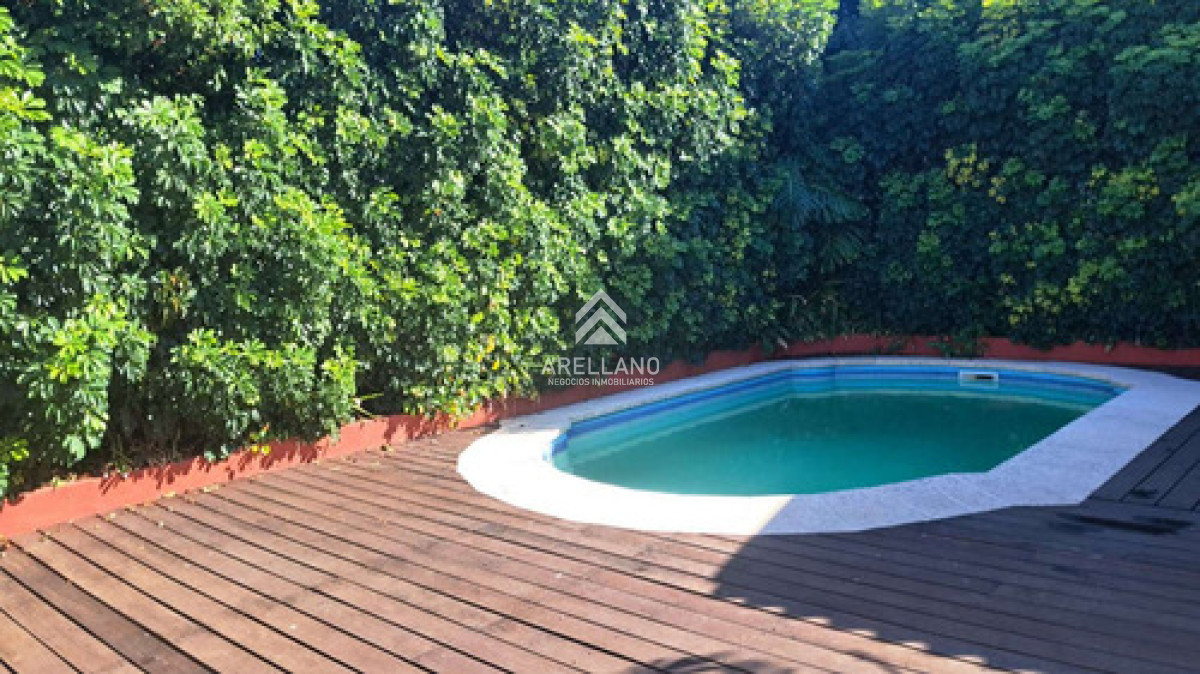 Casa ID.6087 - Venta Casa En Punta Del Este Con Amplios Espacios