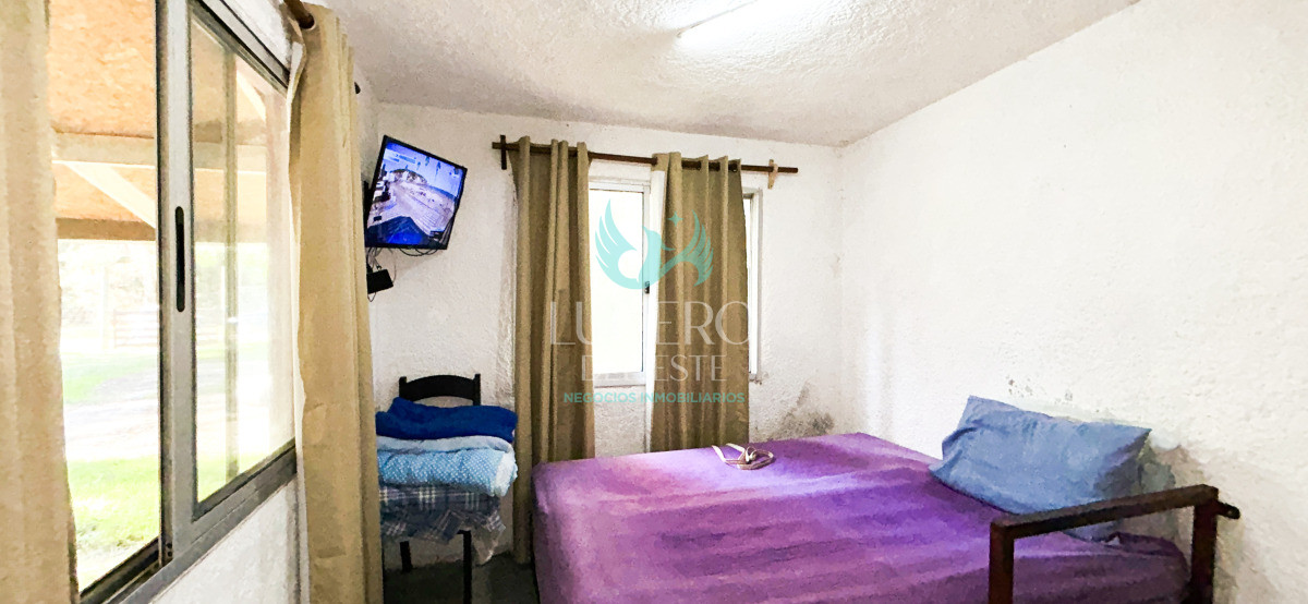 Casa ID.1760 - Vendo Casa en el Tesoro 2 dorm amplio parque