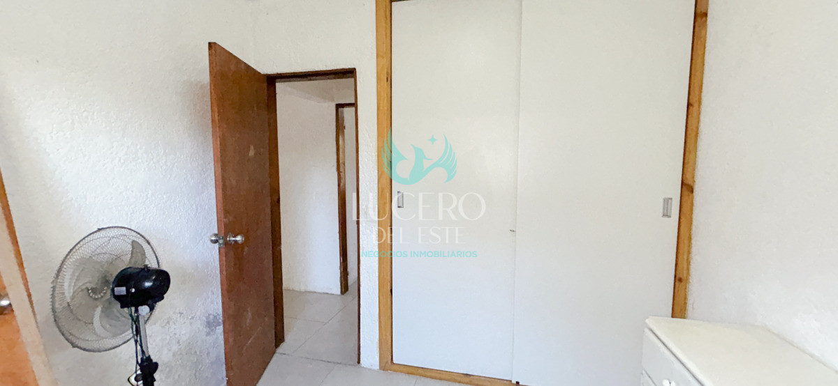 Casa ID.1760 - Vendo Casa en el Tesoro 2 dorm amplio parque