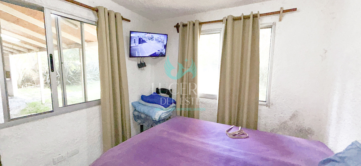 Casa ID.1760 - Vendo Casa en el Tesoro 2 dorm amplio parque