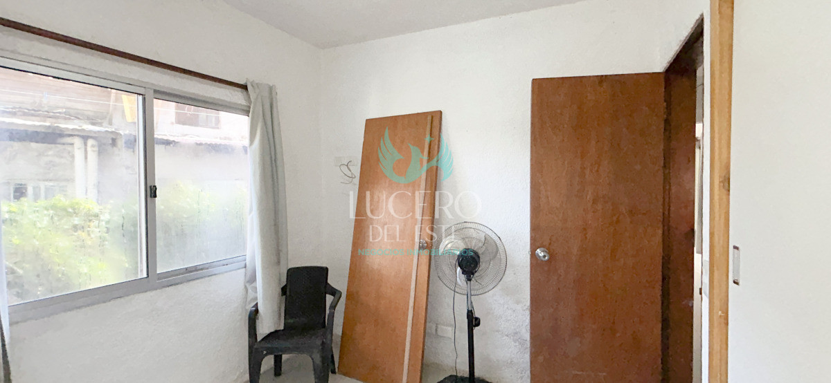 Casa ID.1760 - Vendo Casa en el Tesoro 2 dorm amplio parque