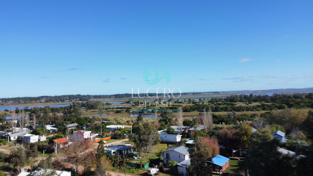 Casa ID.1760 - Vendo Casa en el Tesoro 2 dorm amplio parque