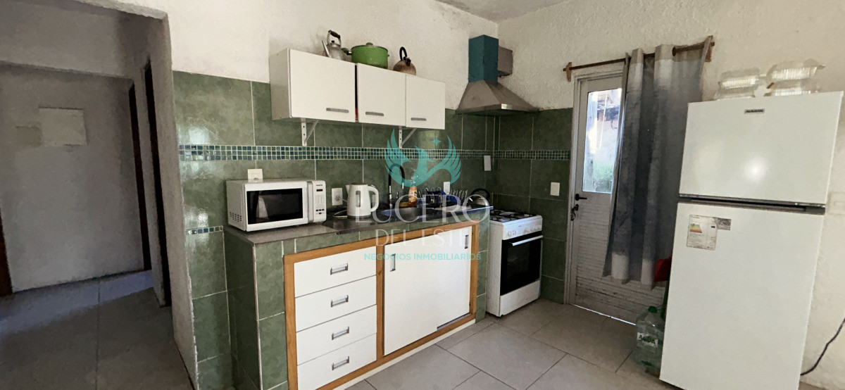 Casa ID.1760 - Vendo Casa en el Tesoro 2 dorm amplio parque