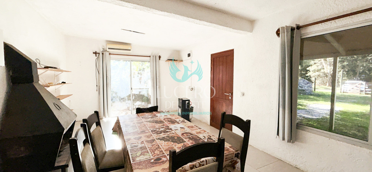 Casa ID.1760 - Vendo Casa en el Tesoro 2 dorm amplio parque