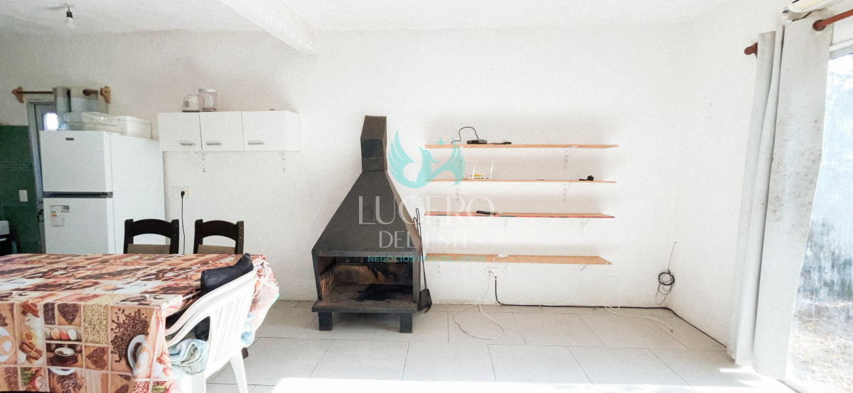 Casa ID.1760 - Vendo Casa en el Tesoro 2 dorm amplio parque