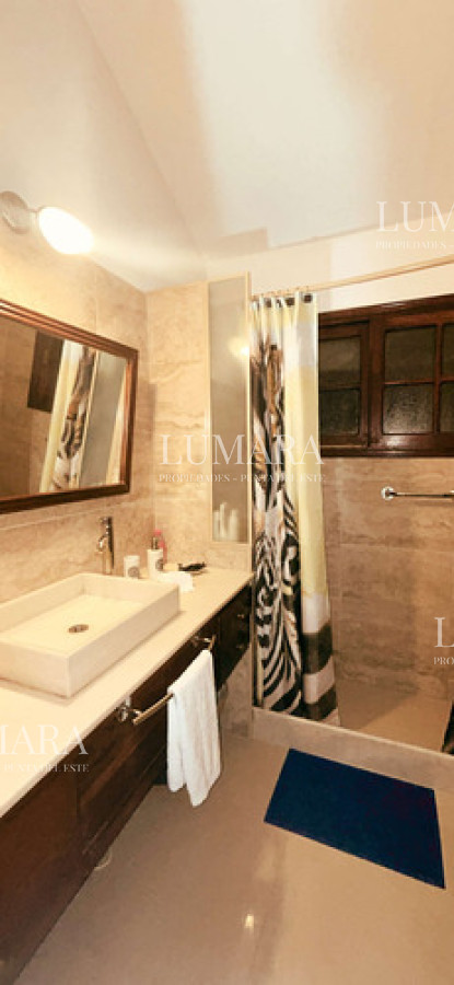 Casa ID.2776 - Casa De 3 Dormitorios En Suite Con Altillo Y Gran Parque Cantegril