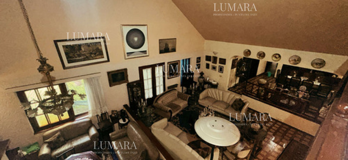 Casa ID.2776 - Casa De 3 Dormitorios En Suite Con Altillo Y Gran Parque Cantegril