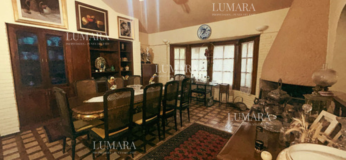 Casa ID.2776 - Casa De 3 Dormitorios En Suite Con Altillo Y Gran Parque Cantegril