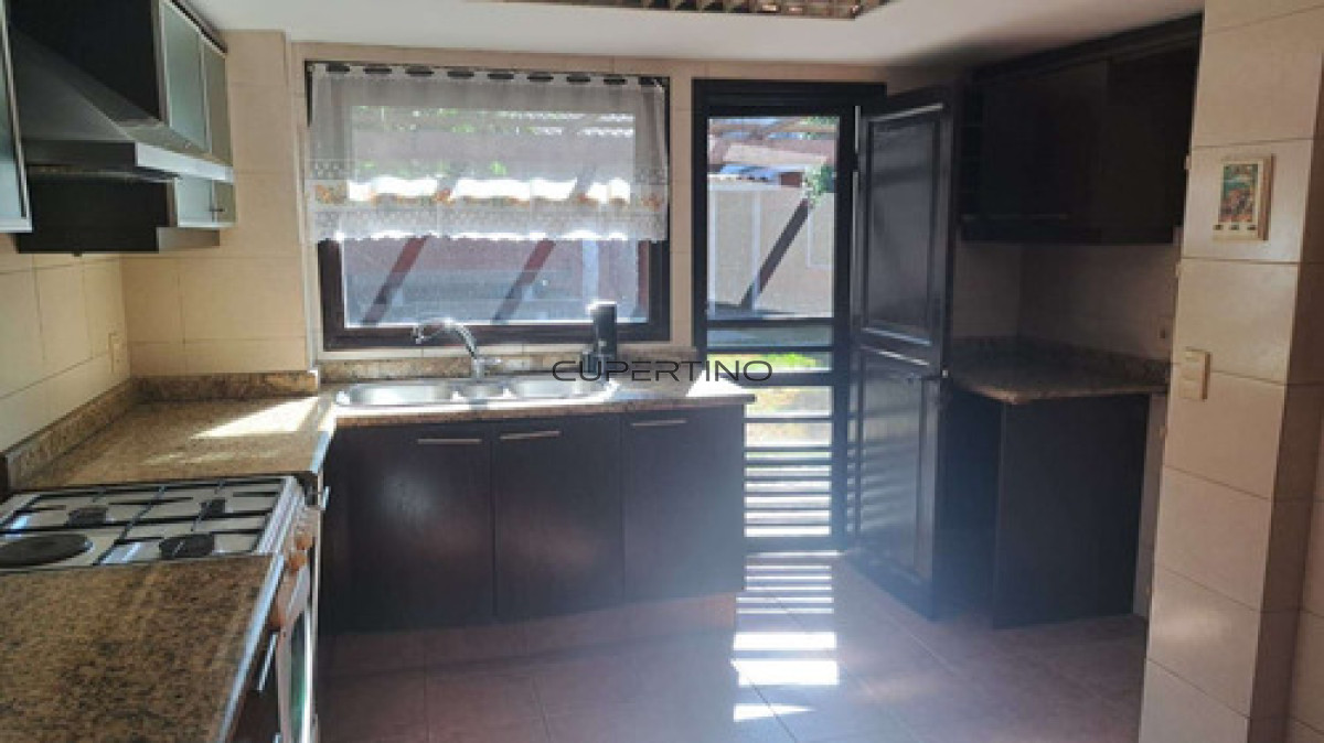 Venta | Casa En Punta Del Este Con Amplios Espacios — foto 13