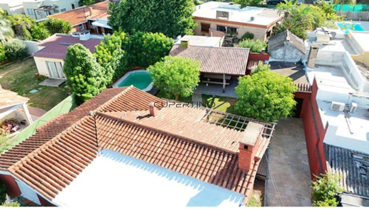 Venta | Casa En Punta Del Este Con Amplios Espacios — foto 2